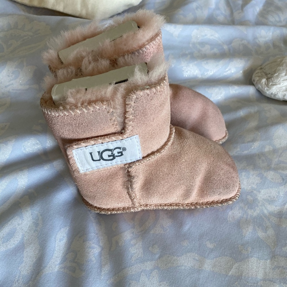 Baby Girl Pink UGG sz Small